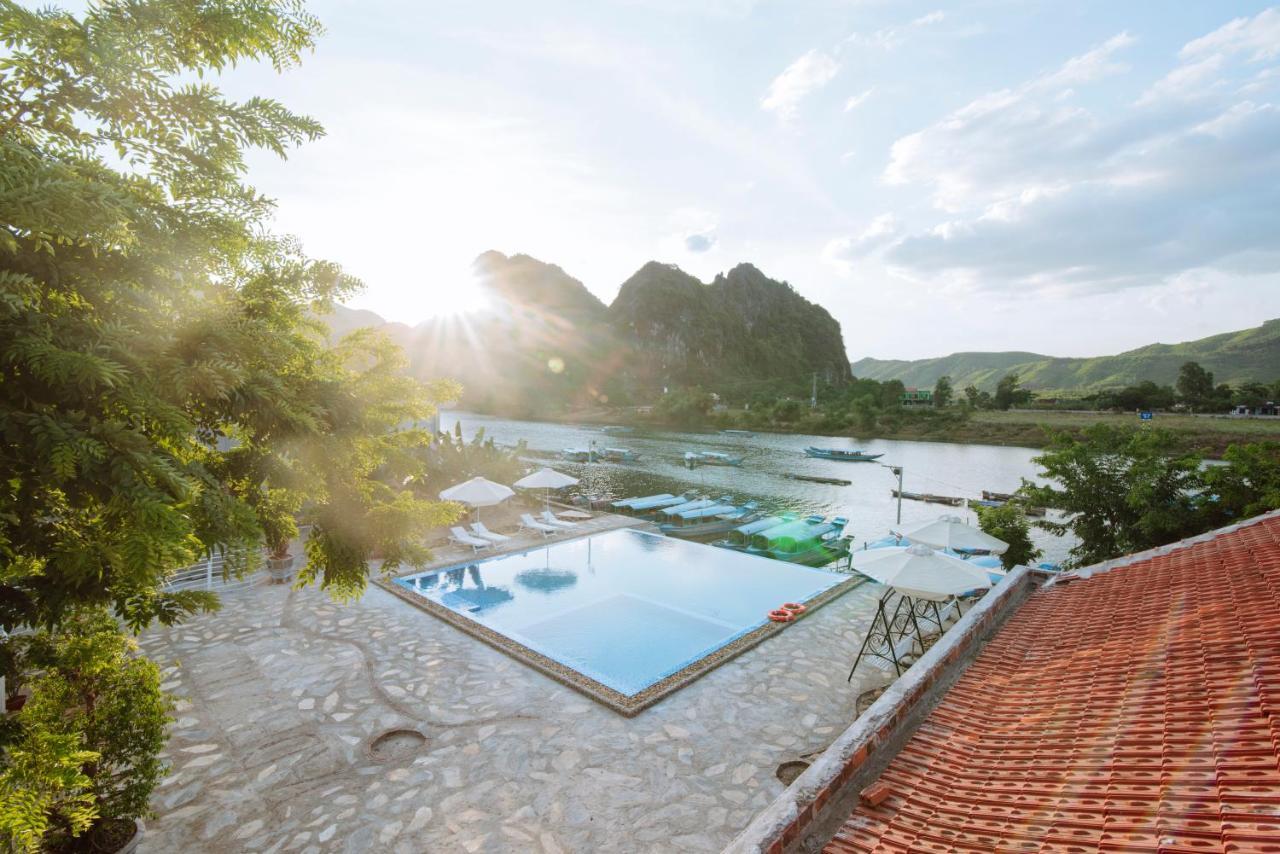 Jade Hotel Phong Nha Eksteriør billede