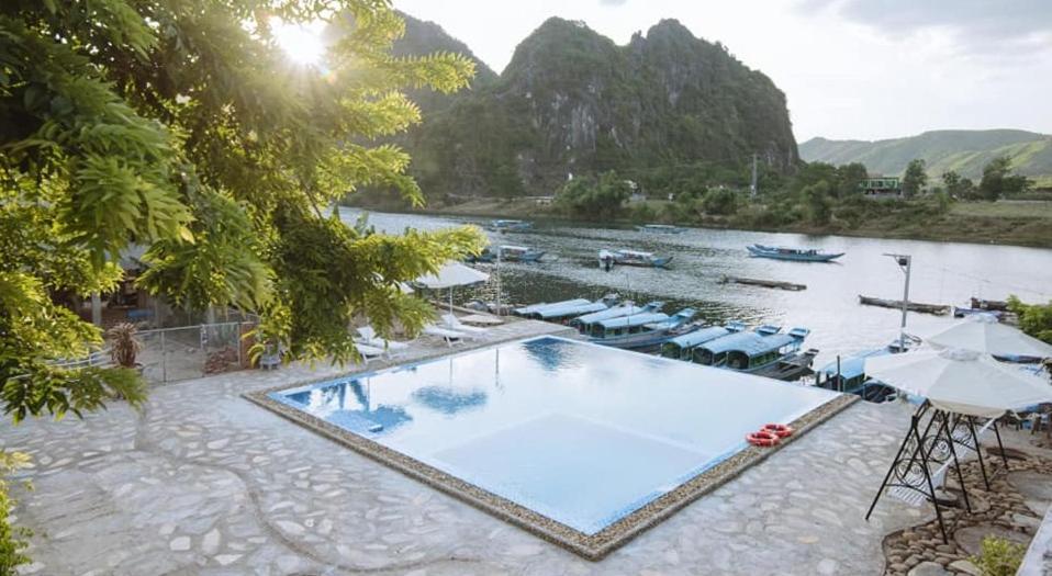 Jade Hotel Phong Nha Eksteriør billede